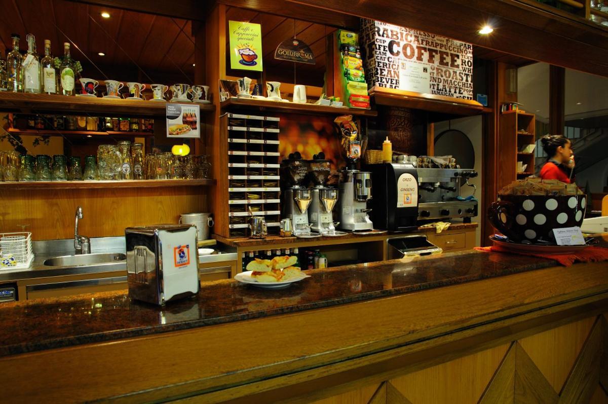 Hotel Dante Ponte nellʼAlpi Buitenkant foto