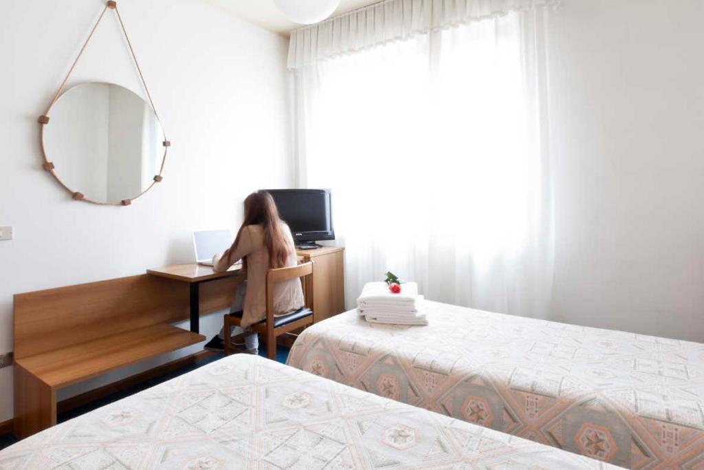 Hotel Dante Ponte nellʼAlpi Buitenkant foto