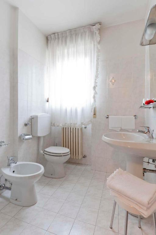 Hotel Dante Ponte nellʼAlpi Buitenkant foto