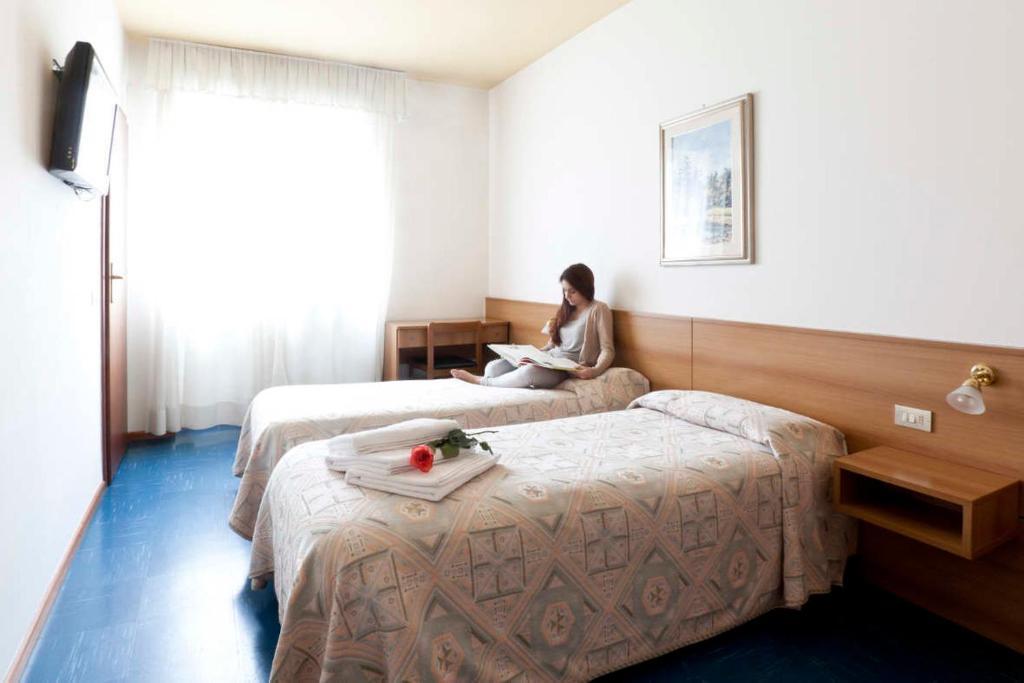 Hotel Dante Ponte nellʼAlpi Buitenkant foto