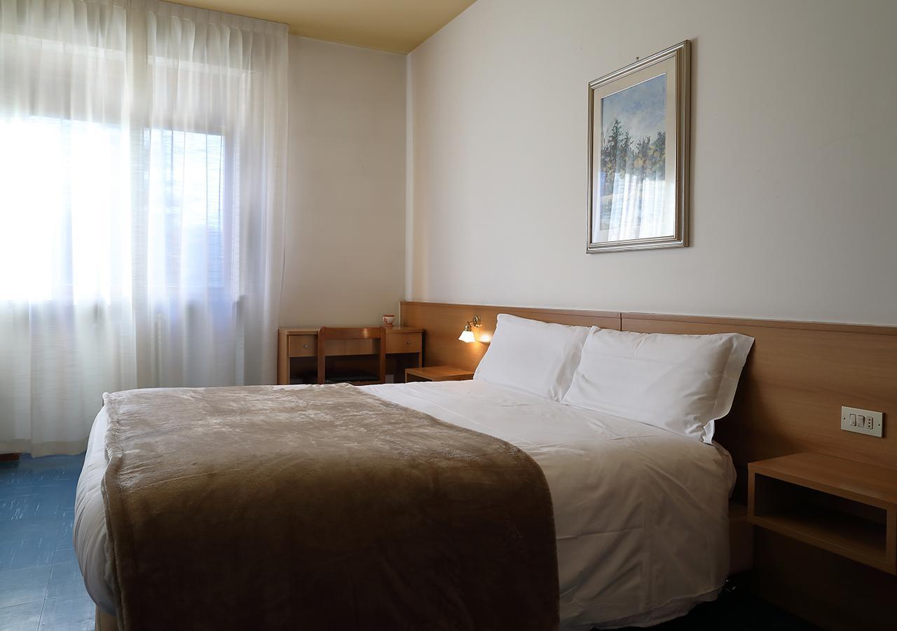 Hotel Dante Ponte nellʼAlpi Buitenkant foto